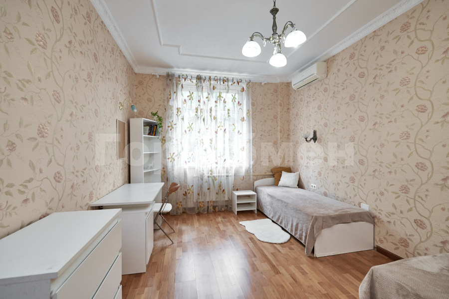 Продажа 3-комнатной квартиры, Москва, Россия,    улица Авиаконструктора Микояна