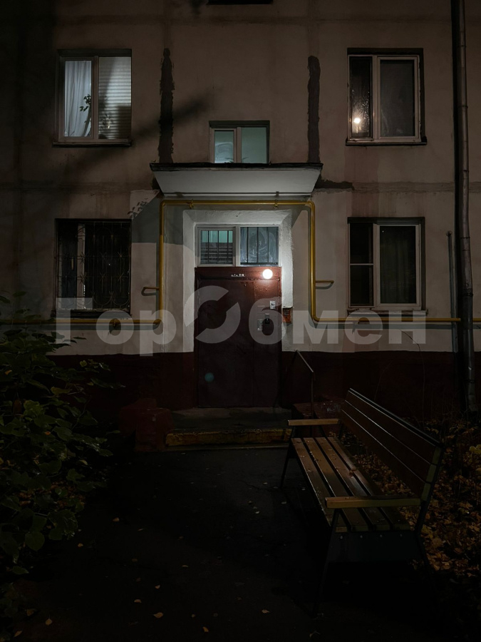 Продажа 3-комнатной квартиры, Москва, Россия,   улица Героев Панфиловцев