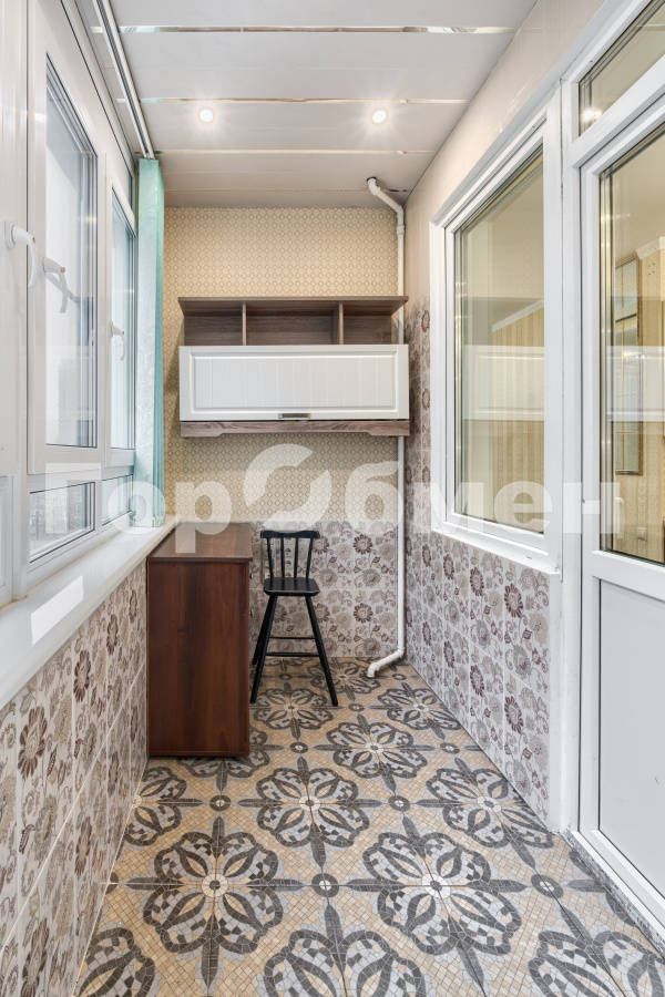 Продажа 2-комнатной квартиры, Москва, Россия,   Михневская улица