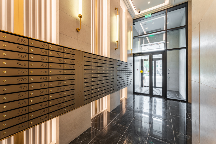 Продажа 2-комнатной квартиры, Москва, Россия,    улица Академика Королёва