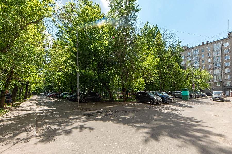 Продажа 2-комнатной квартиры, Москва, Россия,    Ленинский проспект