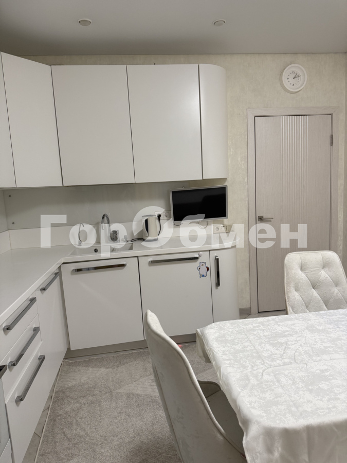 Продажа 3-комнатной квартиры, Московская, Россия,   Одинцовский городской округ