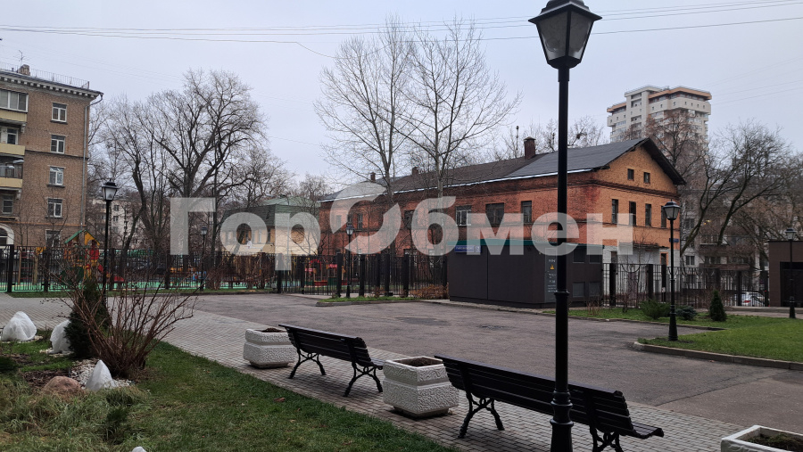 Продажа 4-комнатной квартиры, Москва, Россия,   1-я Мясниковская улица