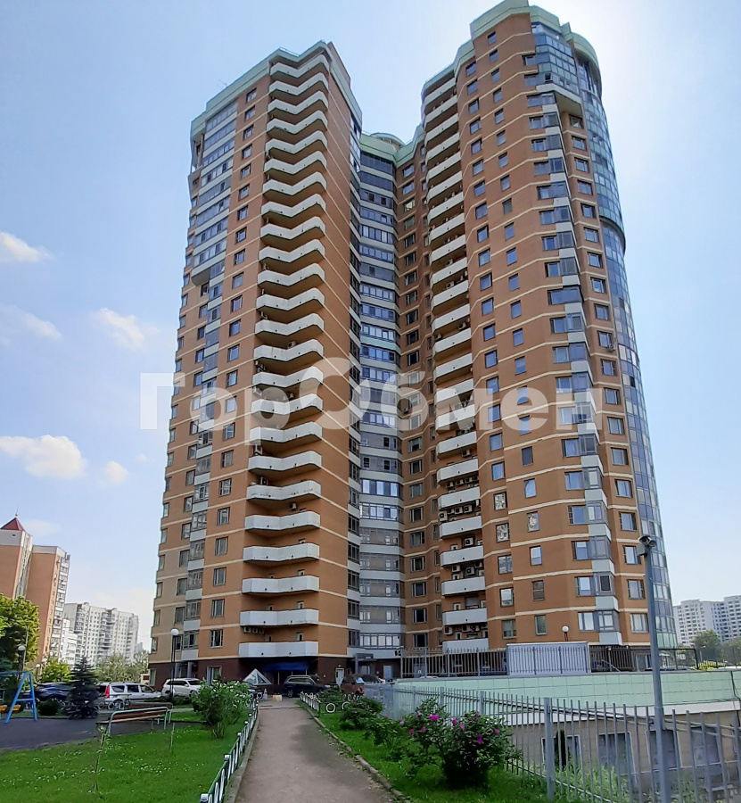 Аренда 3-комнатной квартиры, Москва, Россия,   улица Раменки