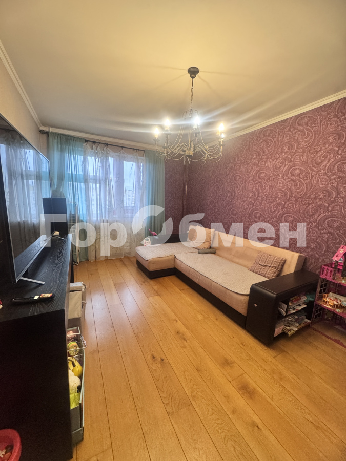 Продажа 2-комнатной квартиры, Москва, Россия,   Лукинская улица