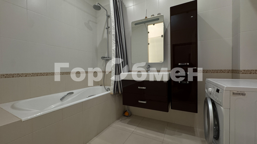 Аренда 2-комнатной квартиры, Москва, Россия,   Истринская улица