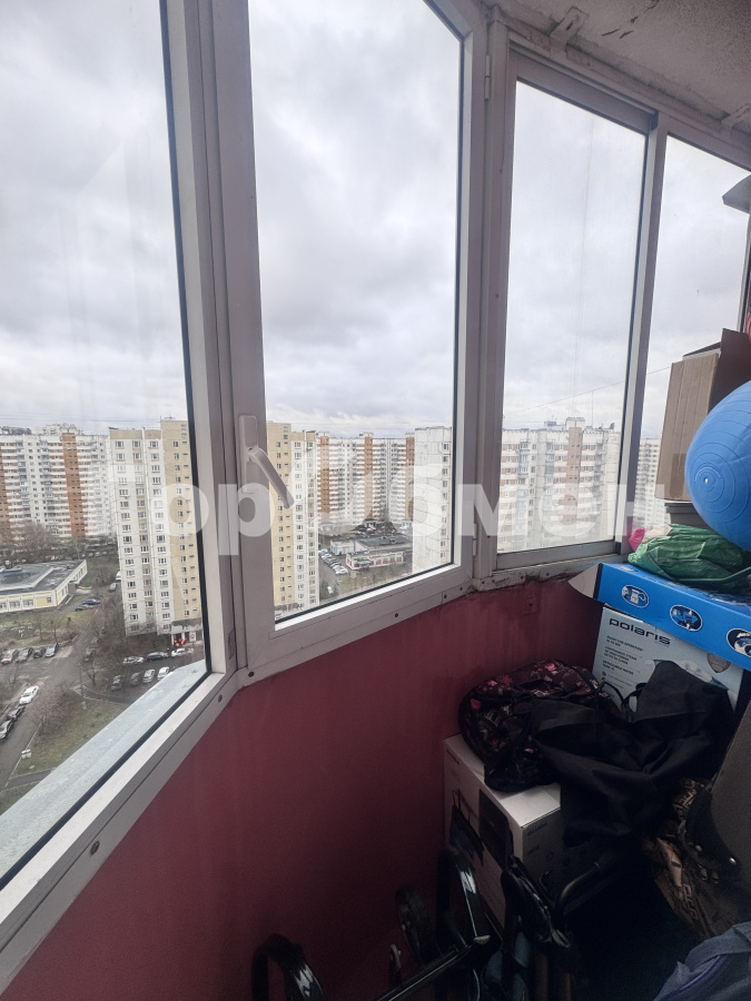 Продажа 2-комнатной квартиры, Москва, Россия,   Лукинская улица