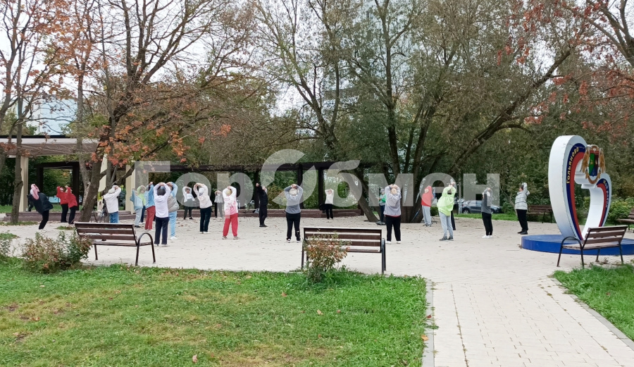 Продажа 2-комнатной квартиры, Москва, Россия,    Уссурийская улица