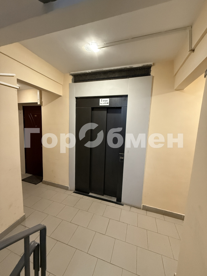 Продажа 1-комнатной квартиры, Москва, Россия,   Поклонная улица