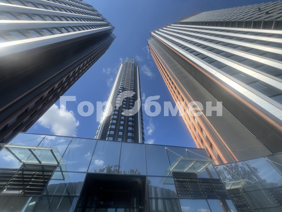 Продажа 3-комнатной квартиры, Москва, Россия,    улица Вильгельма Пика