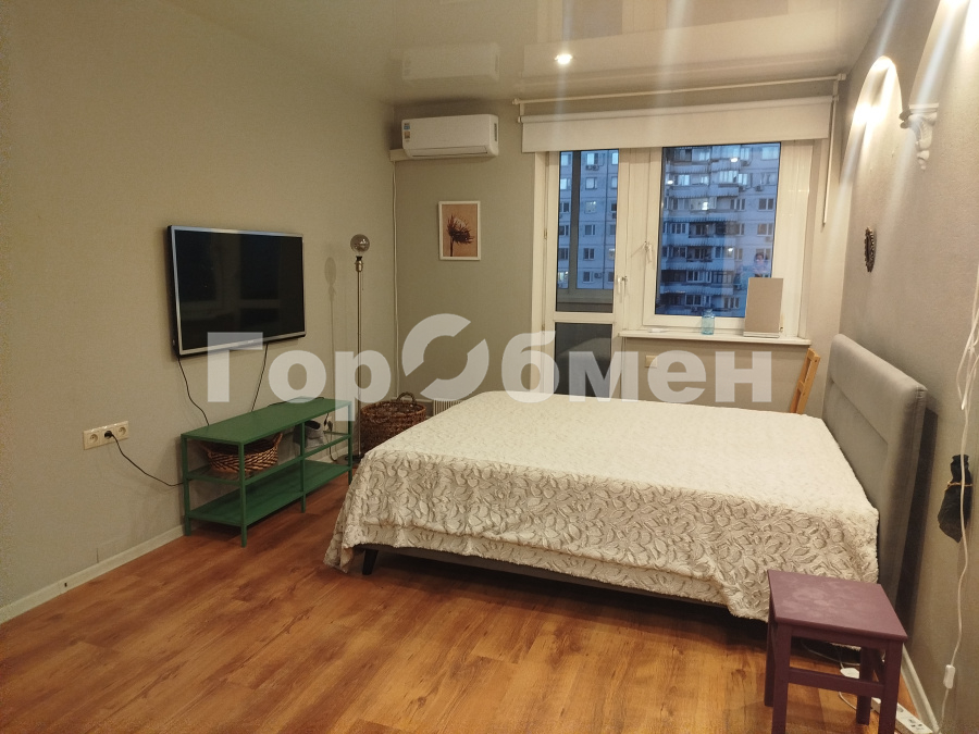 Аренда 3-комнатной квартиры, Москва, Россия,   улица Мичуринский Проспект