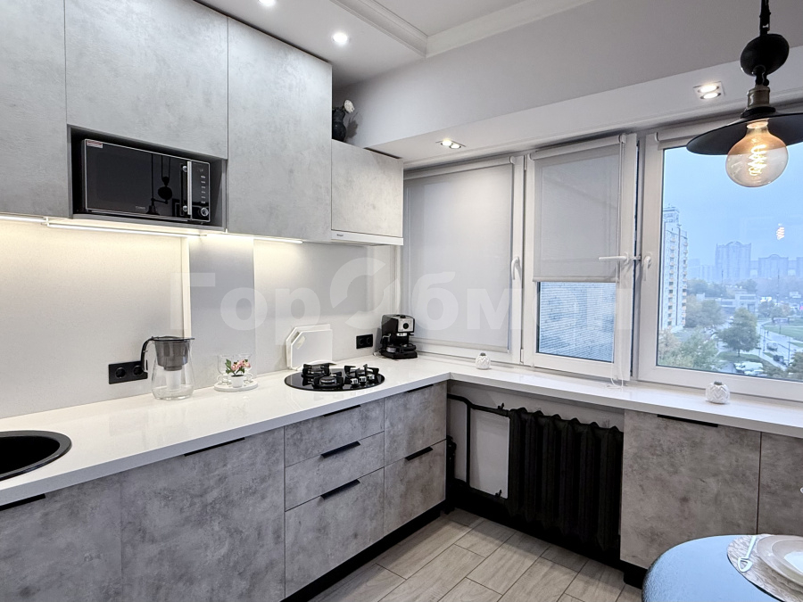 Аренда 3-комнатной квартиры, Москва, Россия,    Славянский бульвар