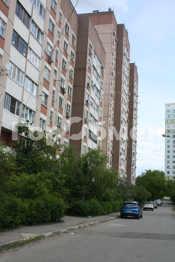 1200521