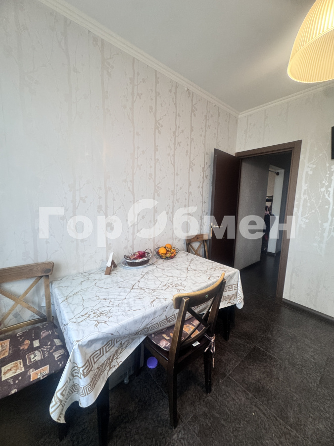 Продажа 2-комнатной квартиры, Москва, Россия,   Лукинская улица