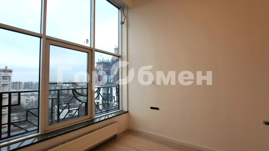 Продажа 4-комнатной квартиры, Москва, Россия,   1-я Мясниковская улица