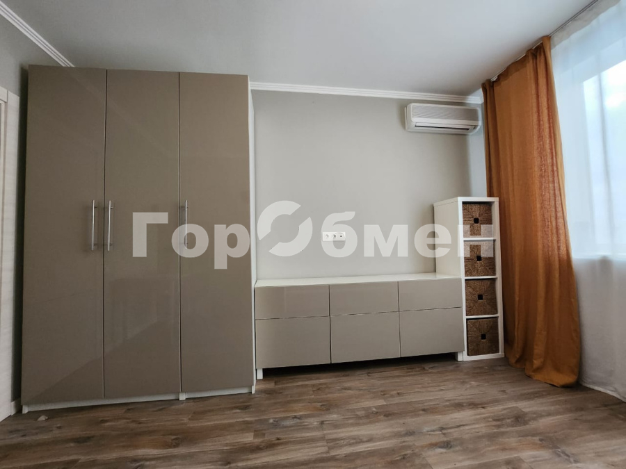 Аренда 3-комнатной квартиры, Москва, Россия,   Профсоюзная улица