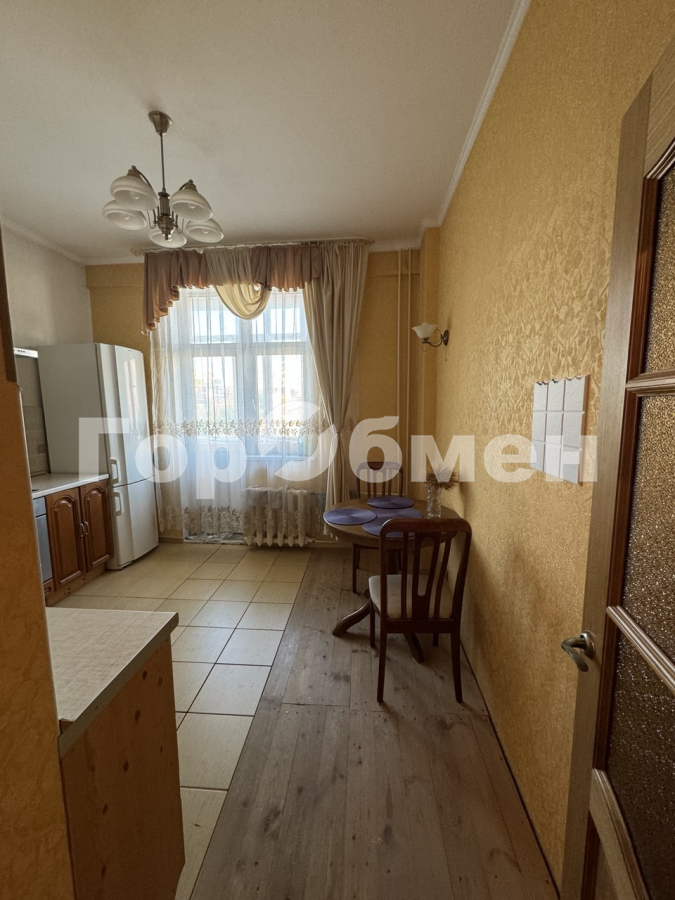 Продажа 2-комнатной квартиры, Москва, Россия,   Воротынская улица