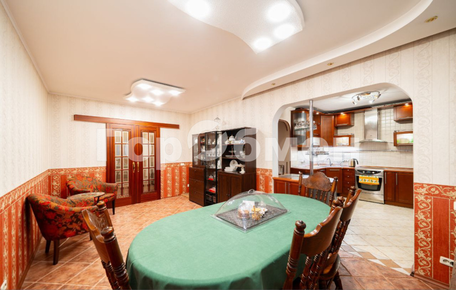 Продажа 4-комнатной квартиры, Королев, Россия,    микрорайон Юбилейный