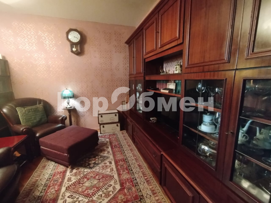 Продажа 2-комнатной квартиры, Москва, Россия,    Ленинский проспект