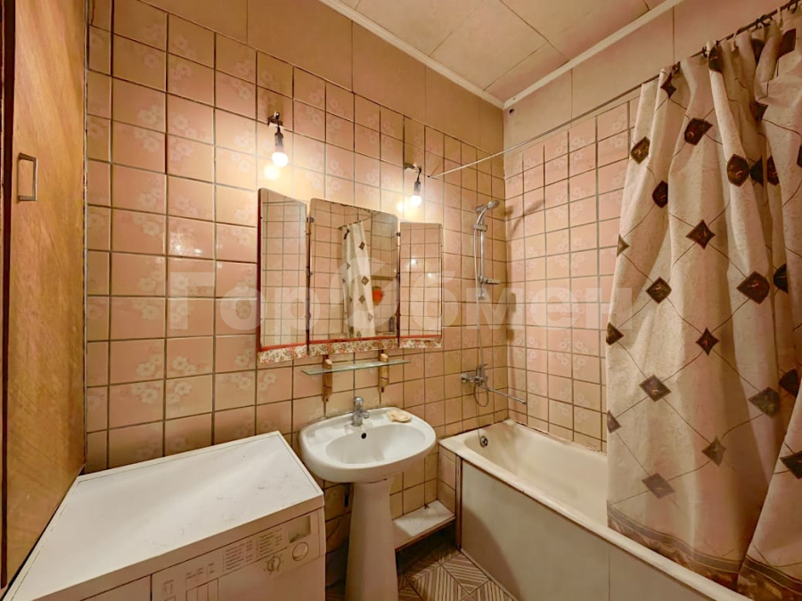 Продажа 3-комнатной квартиры, Москва, Россия,    Ленинский проспект