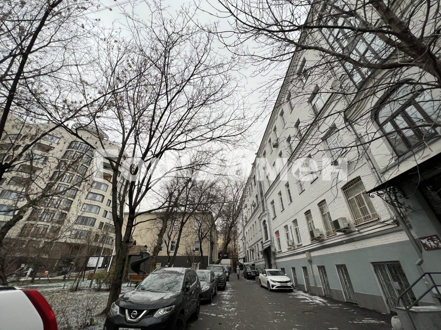 Продажа 5-комнатной квартиры, Москва, Россия,   Цветной бульвар