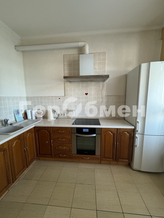 Продажа 2-комнатной квартиры, Москва, Россия,   Воротынская улица