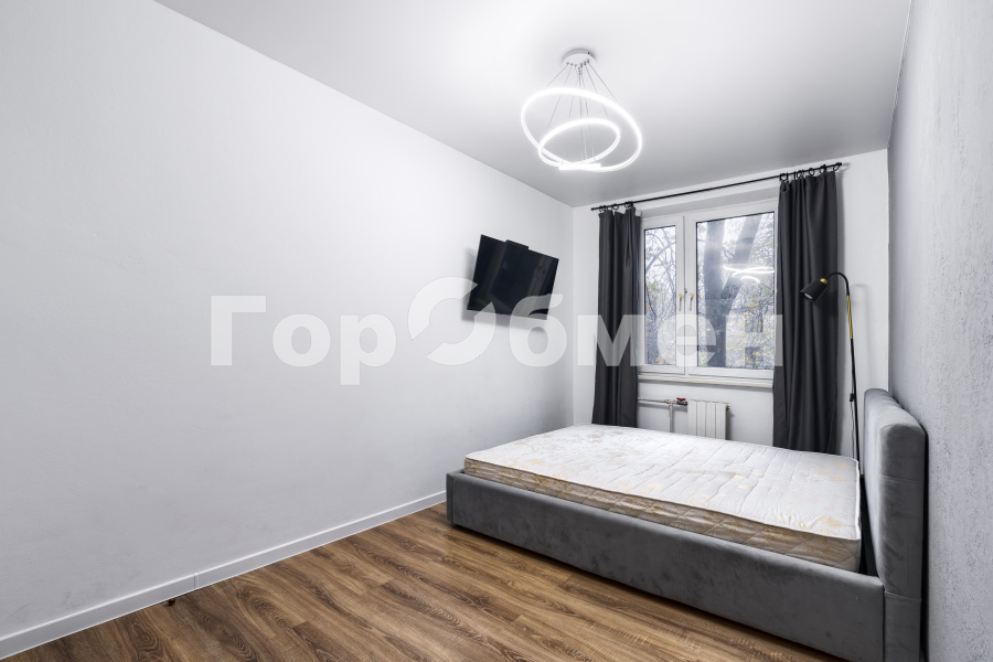 Продажа 3-комнатной квартиры, Москва, Россия,   Винницкая улица