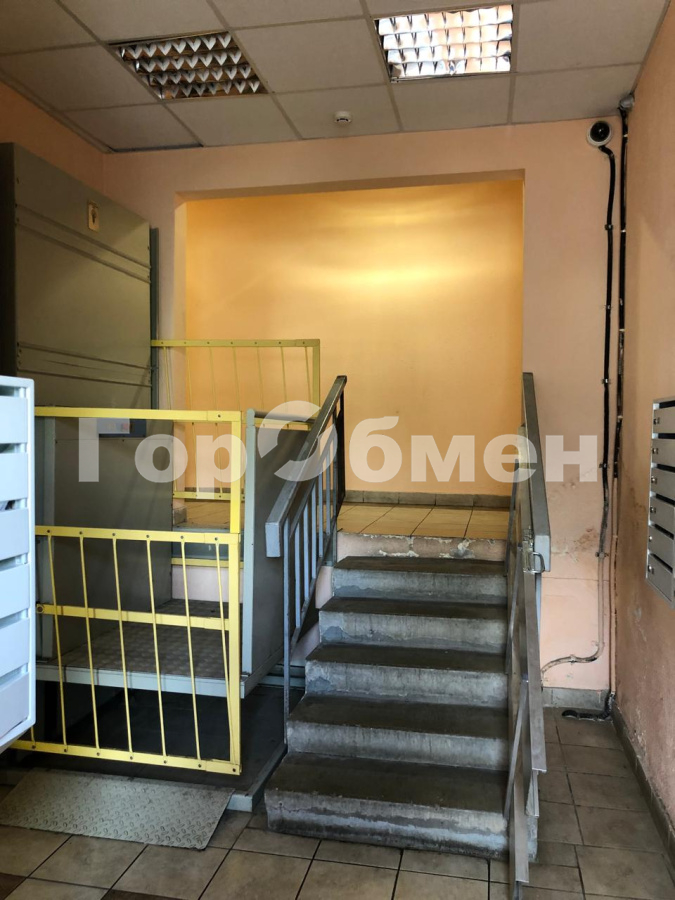 Продажа 2-комнатной квартиры, Москва, Россия,    улица Бутлерова