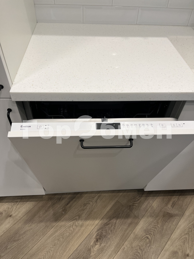 Аренда 2-комнатной квартиры, Москва, Россия,   улица Академика Волгина