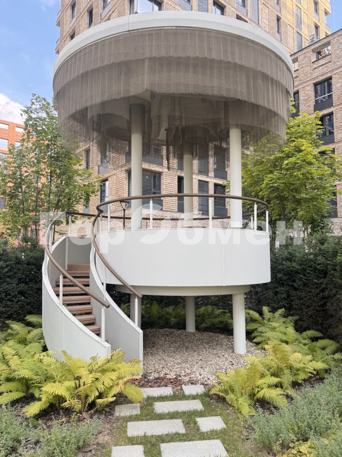 Продажа 2-комнатной квартиры, Москва, Россия,   улица Нижние Мнёвники