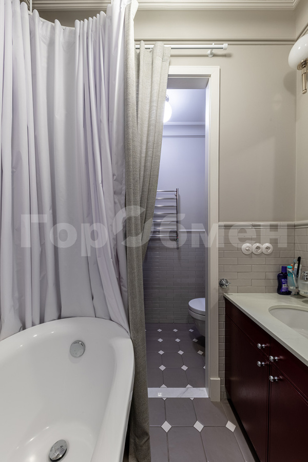 Продажа 3-комнатной квартиры, Москва, Россия,    Минская улица